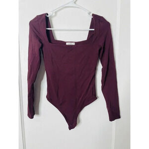 Babaton Bodysuit Small Purple Stretch Long Sleeve Snap Closure Casual Versatile